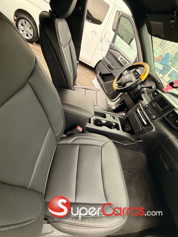 2020 Ford Explorer — foto 7 / 12