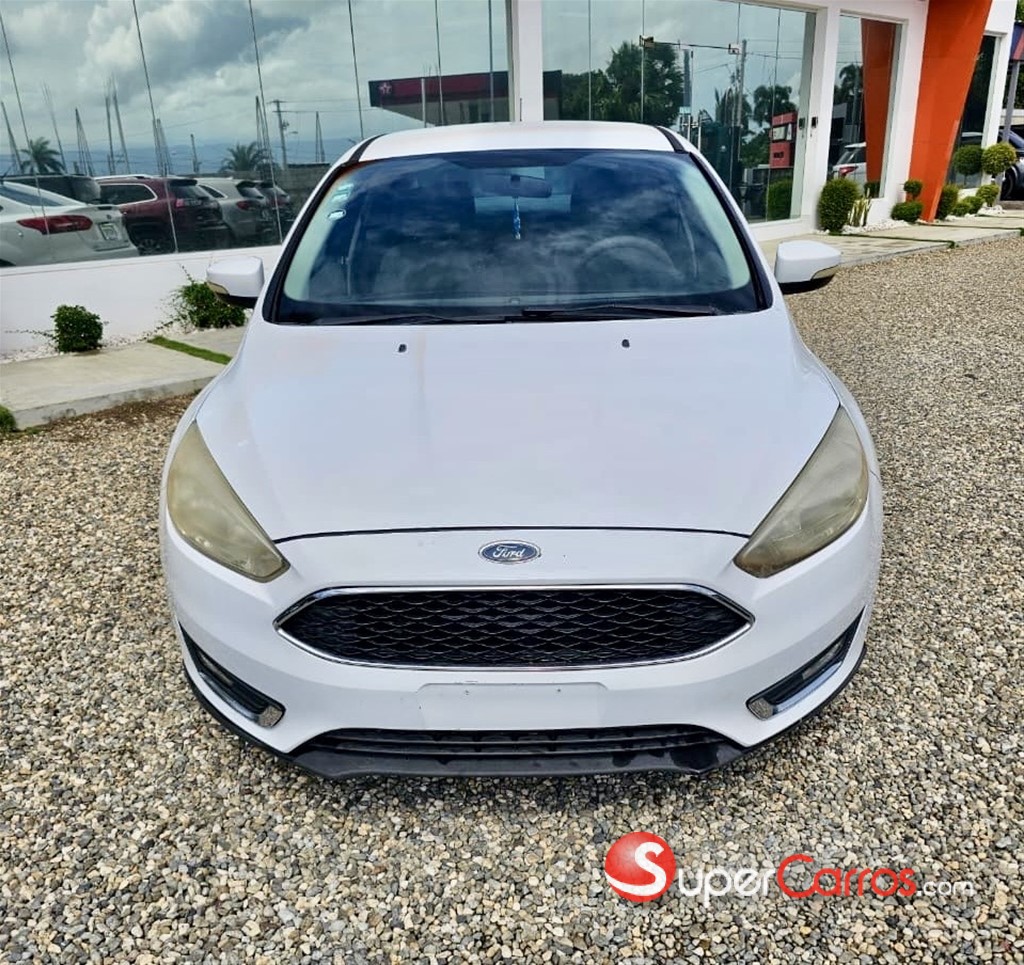 2016 Ford Focus — foto 5 / 11