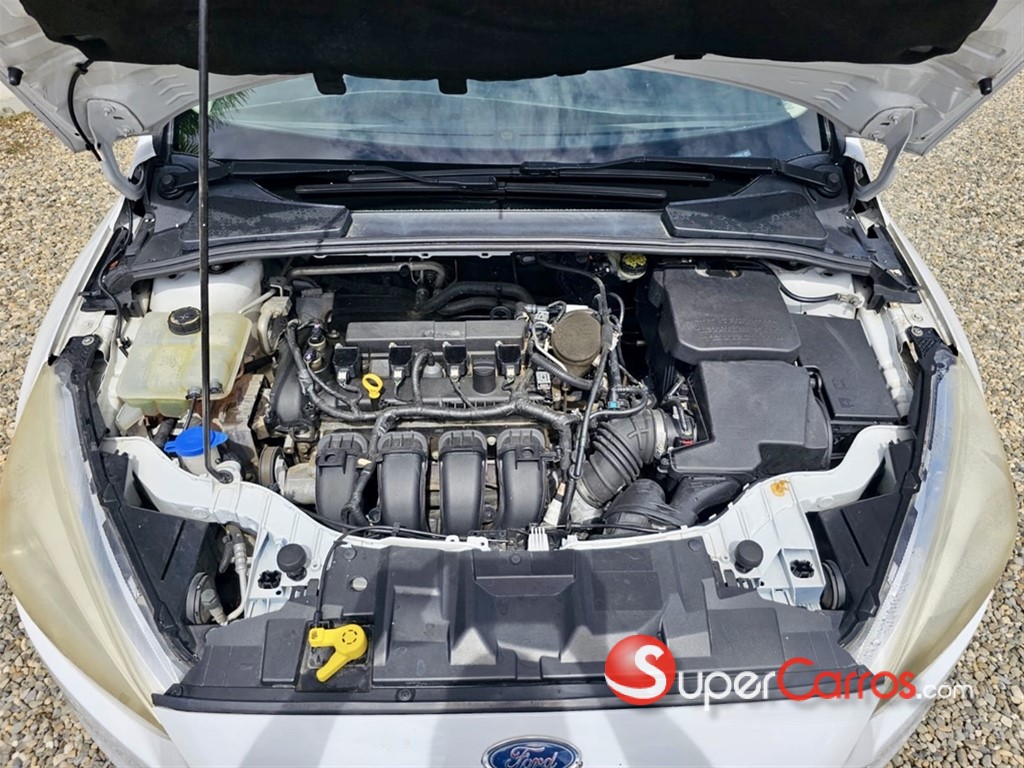 2016 Ford Focus — foto 7 / 11