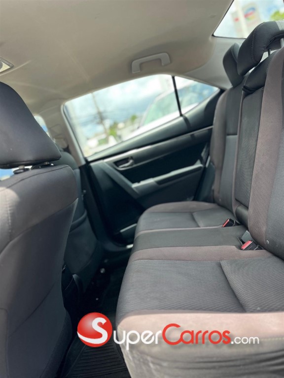 2017 Toyota Corolla LE — foto 6 / 8