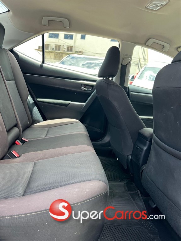 2017 Toyota Corolla LE — foto 8 / 8