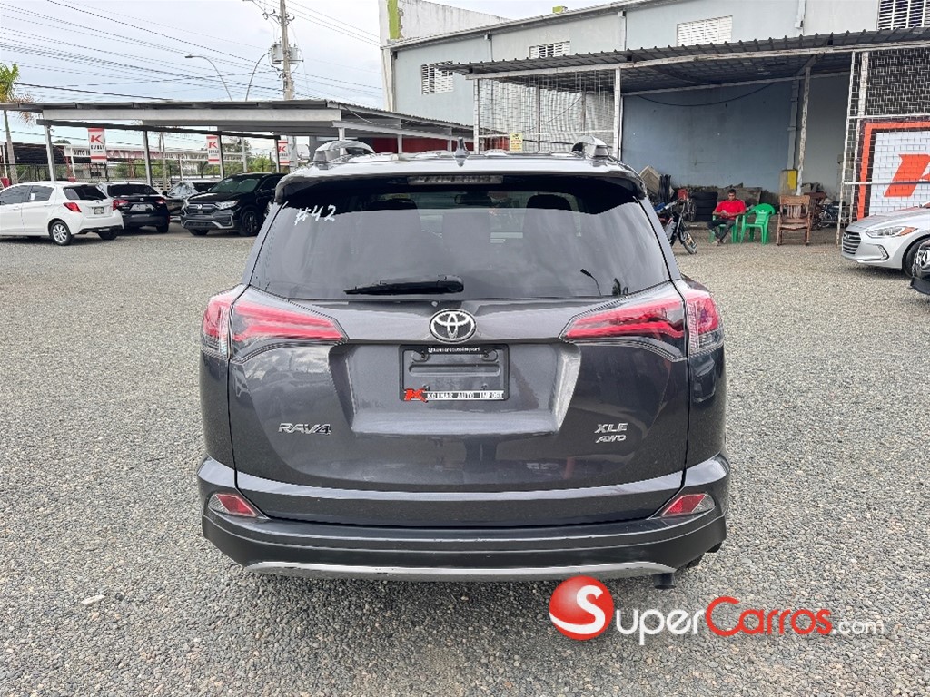 2018 Toyota RAV4 XLE — foto 4 / 11