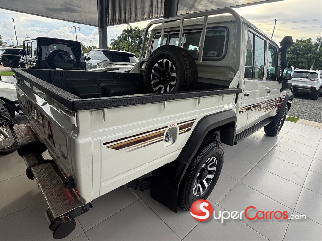 2025 Toyota Land Cruiser LX Serie 70 — foto 6 / 11