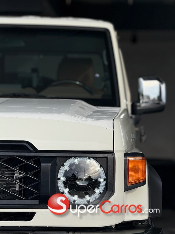 2025 Toyota Land Cruiser LX Serie 70 — foto 10 / 11