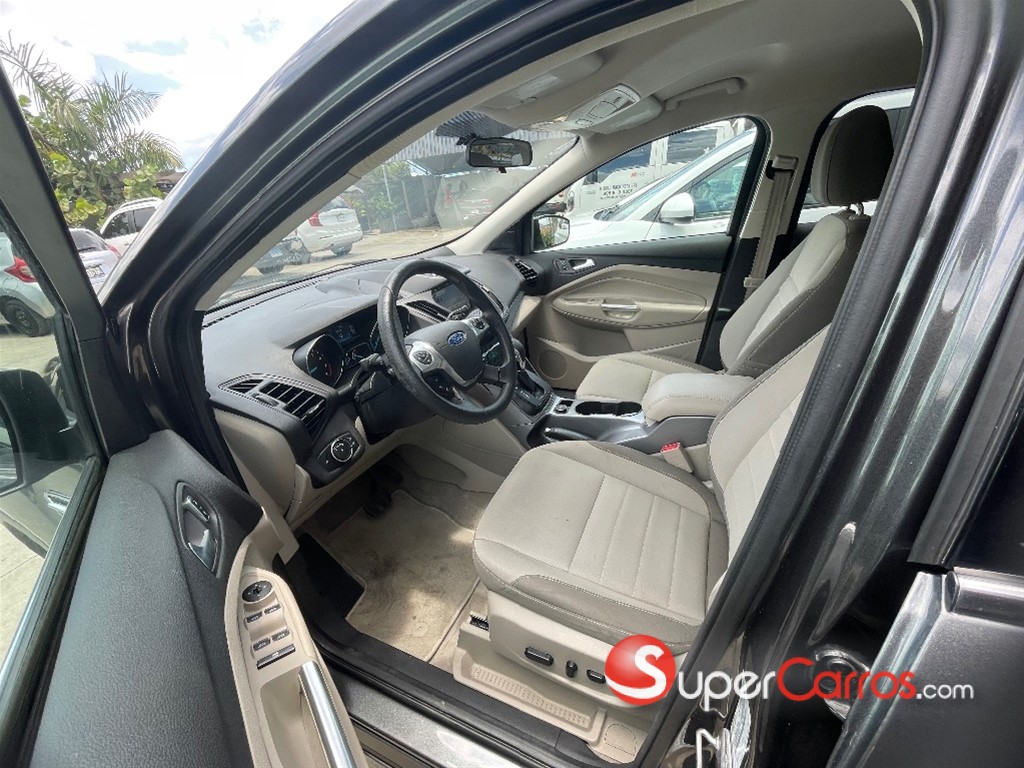 2016 Ford Escape — foto 4 / 12