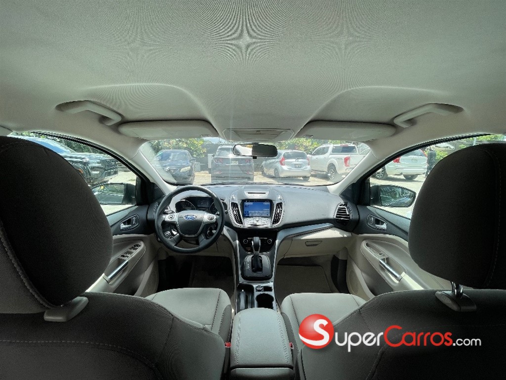 2016 Ford Escape — foto 11 / 12
