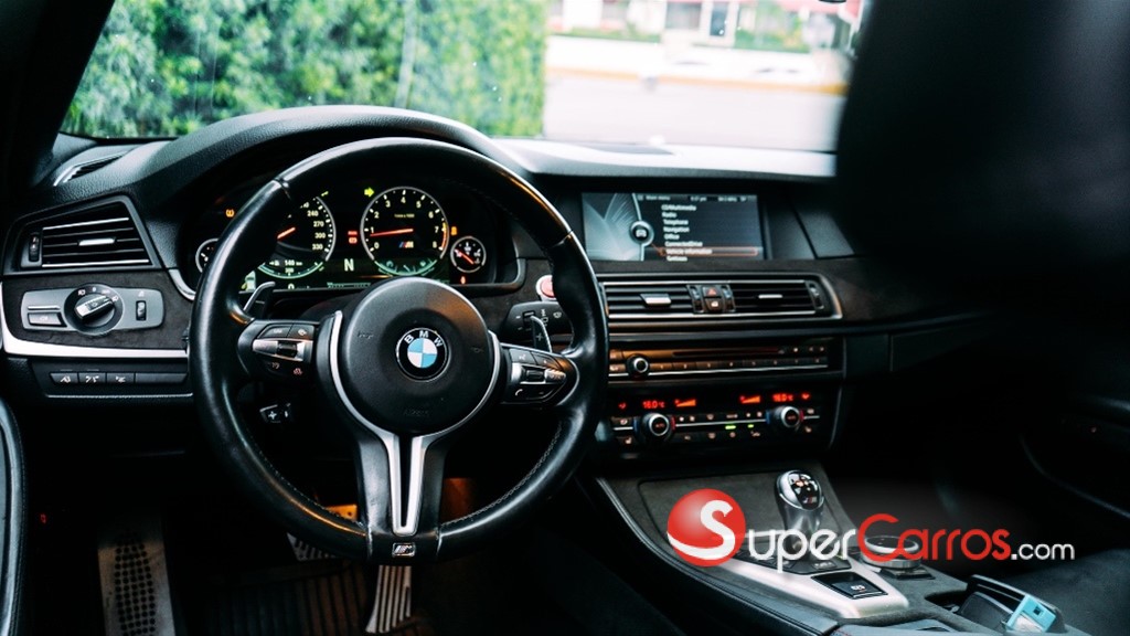 2011 BMW M 5 — foto 8 / 12