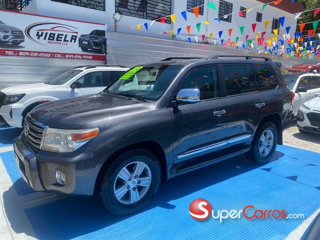 2013 Toyota Land Cruiser VX