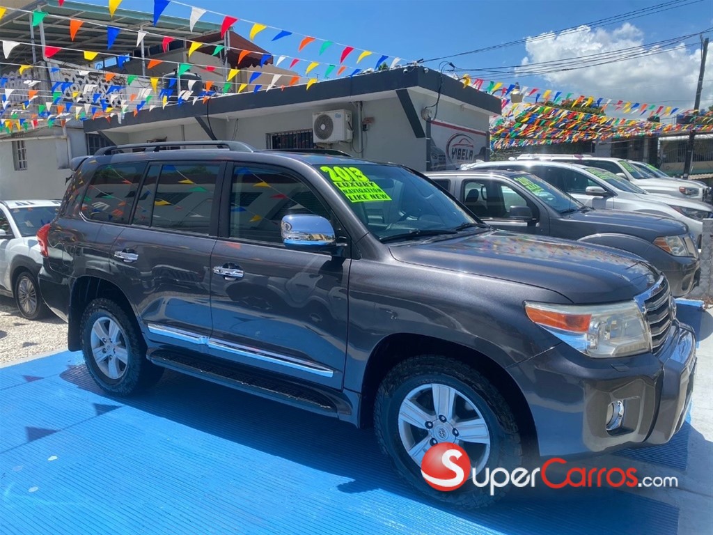 2013 Toyota Land Cruiser VX — foto 2 / 11