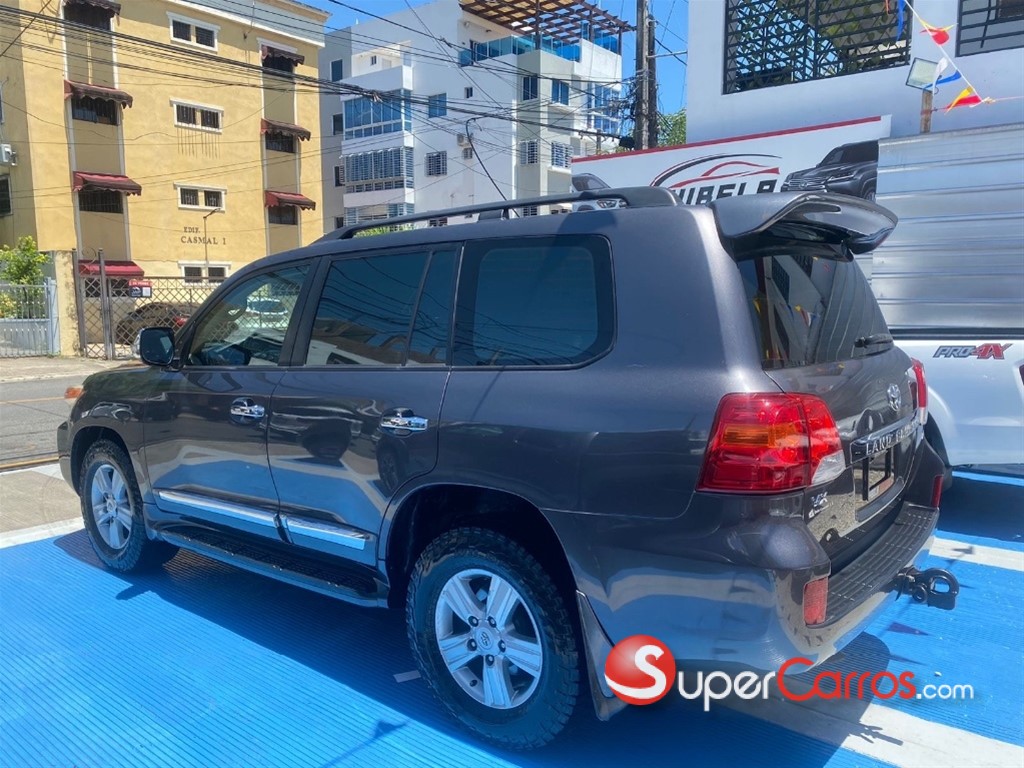 2013 Toyota Land Cruiser VX — foto 3 / 11