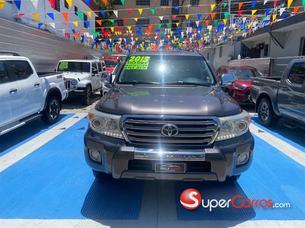 2013 Toyota Land Cruiser VX — foto 5 / 11