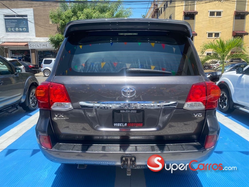 2013 Toyota Land Cruiser VX — foto 6 / 11