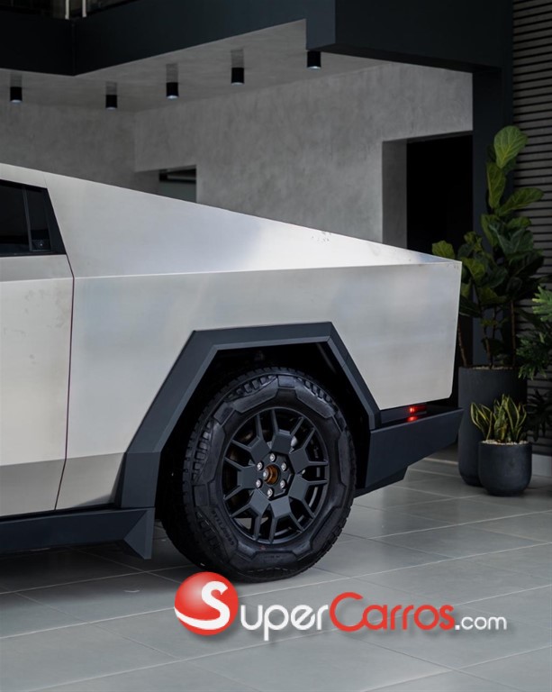 2024 Tesla CyberTruck — foto 8 / 11