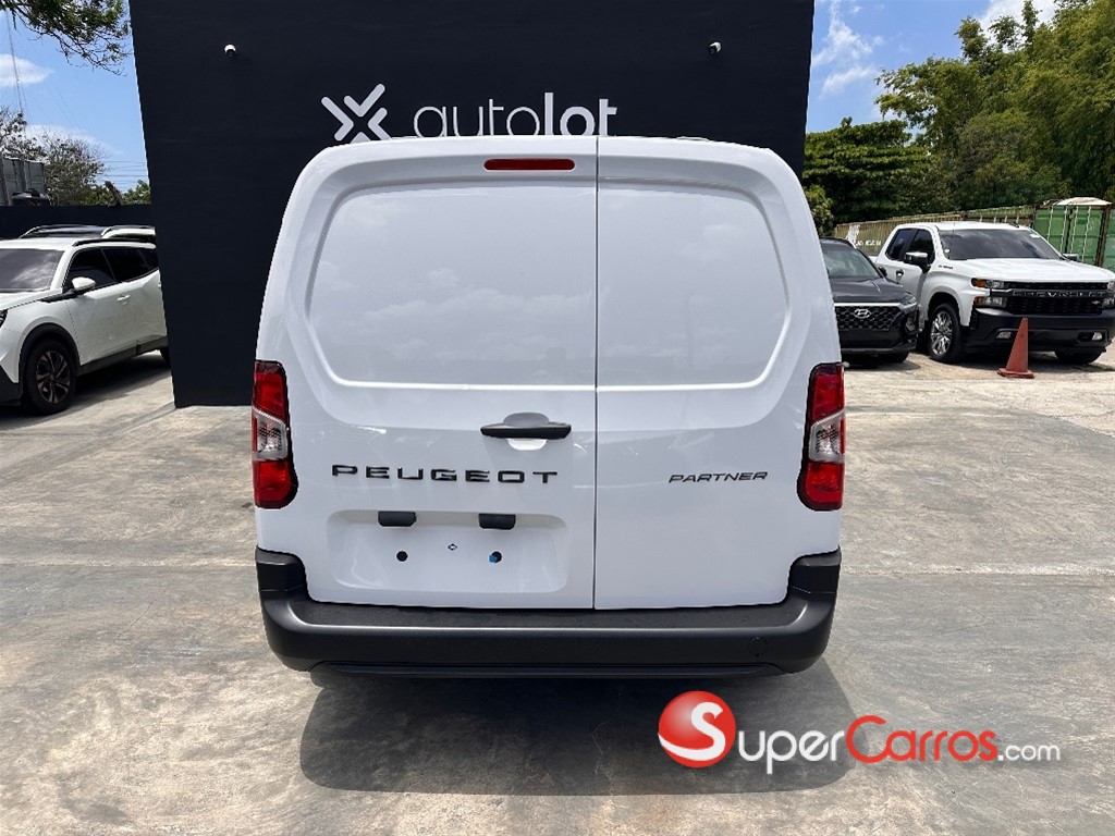2027 Peugeot Partner — foto 3 / 9