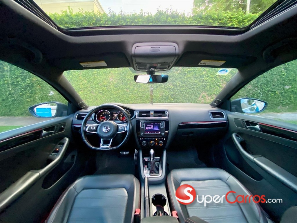 2017 Volkswagen Jetta GLI — foto 9 / 12
