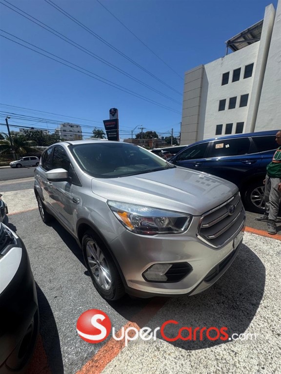 2019 Ford Escape Ecoboost — foto 4 / 8