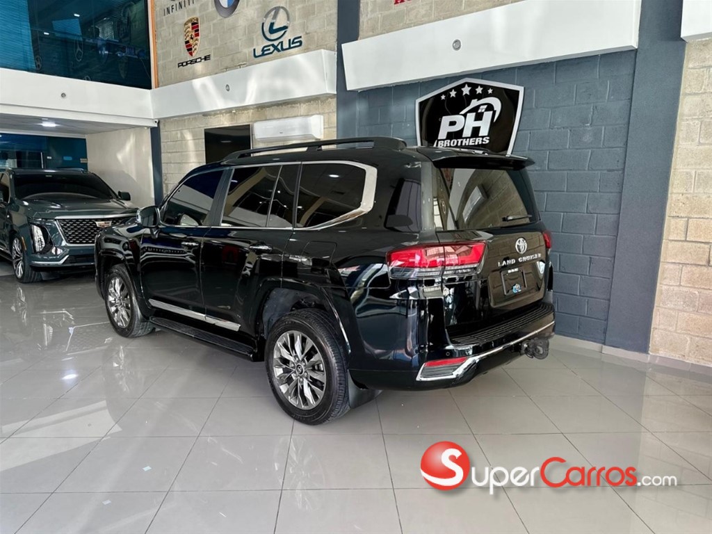 2024 Toyota Land Cruiser VXR — foto 3 / 12