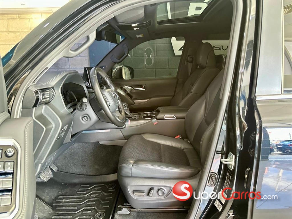 2024 Toyota Land Cruiser VXR — foto 5 / 12