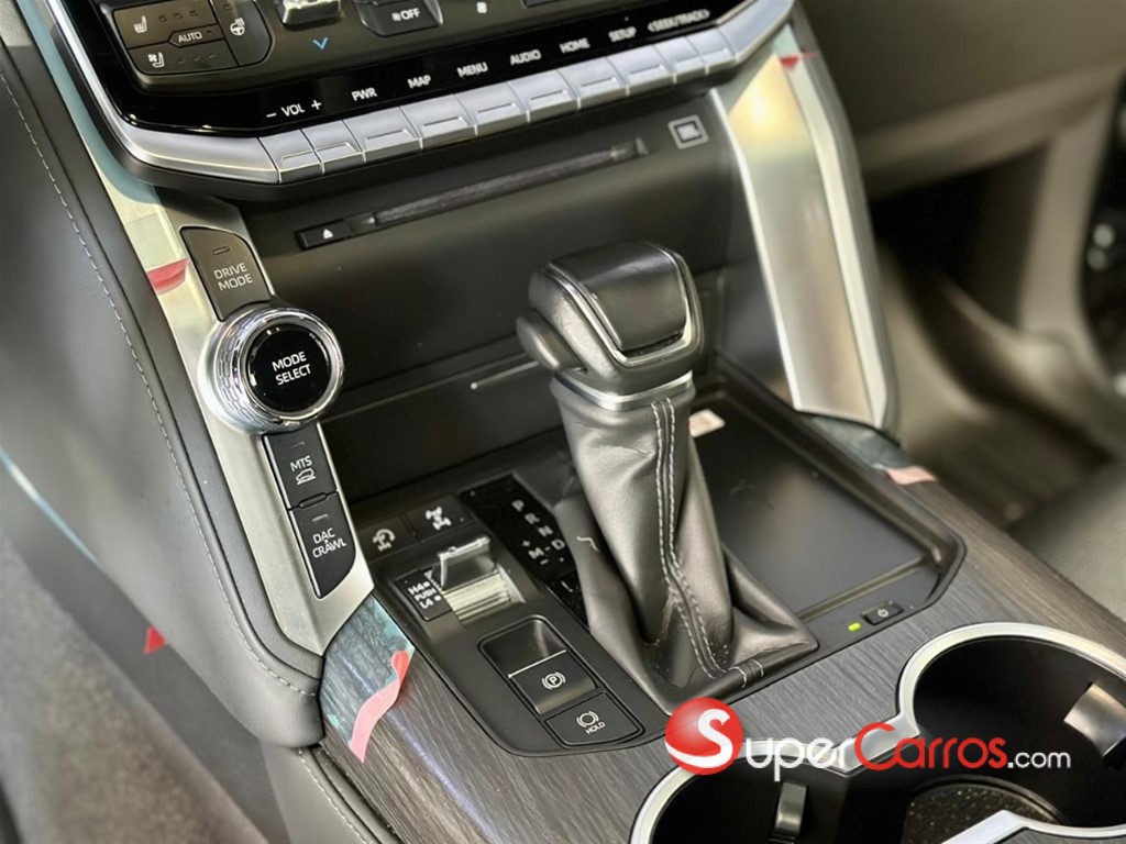 2024 Toyota Land Cruiser VXR — foto 7 / 12