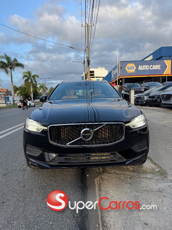 2020 Volvo XC60 B5 Momentum — foto 2 / 12