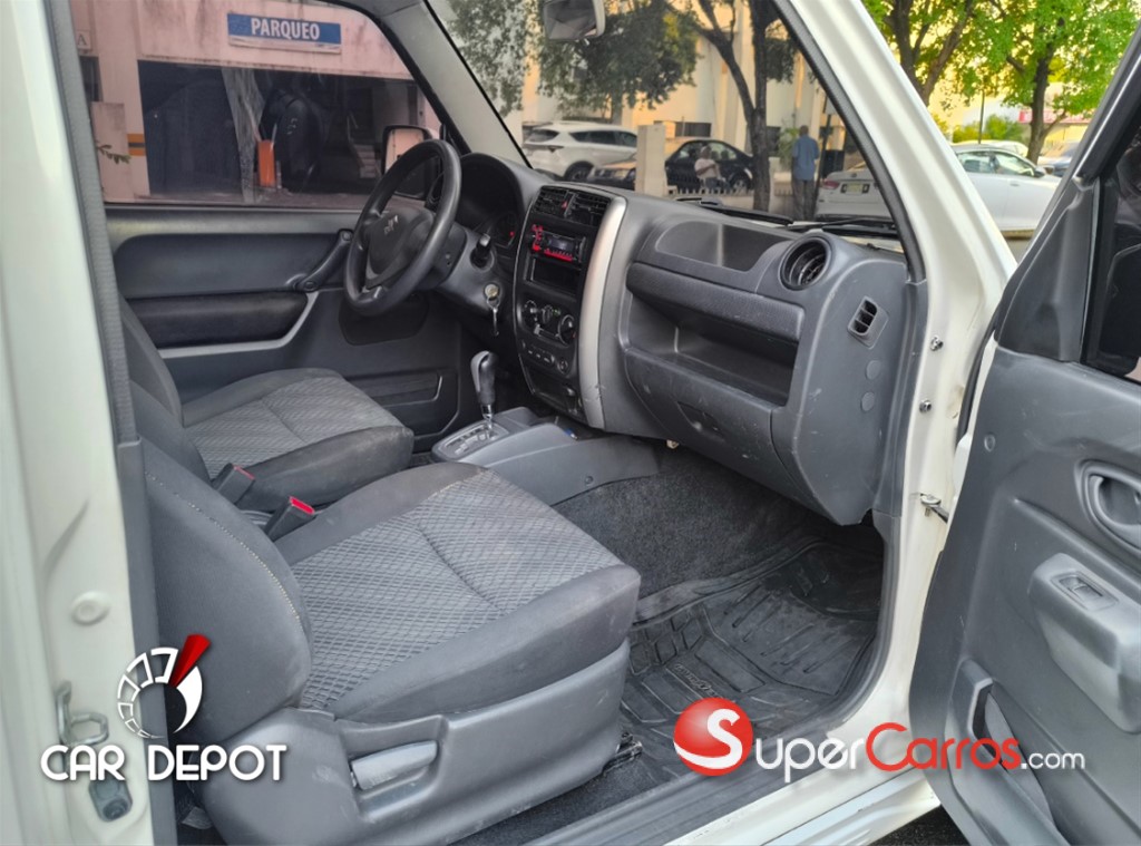 2016 Suzuki Jimny — foto 8 / 12
