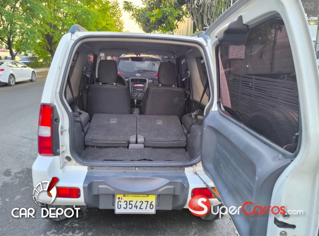 2016 Suzuki Jimny — foto 11 / 12