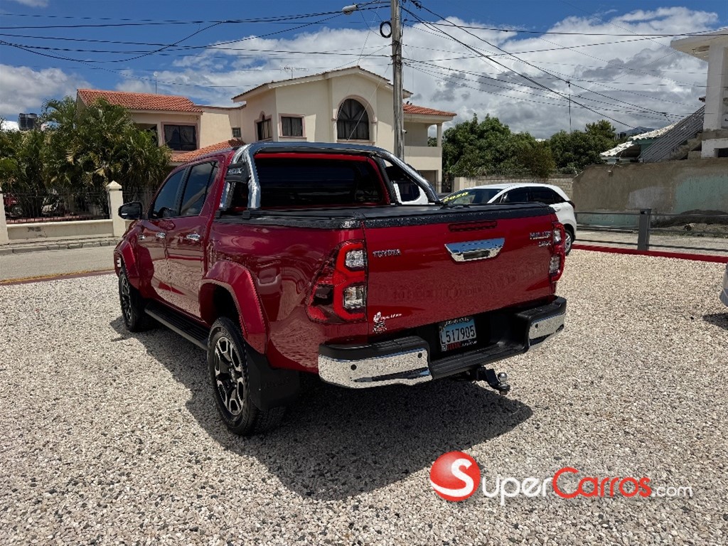 2025 Toyota Hilux SRX — foto 5 / 12