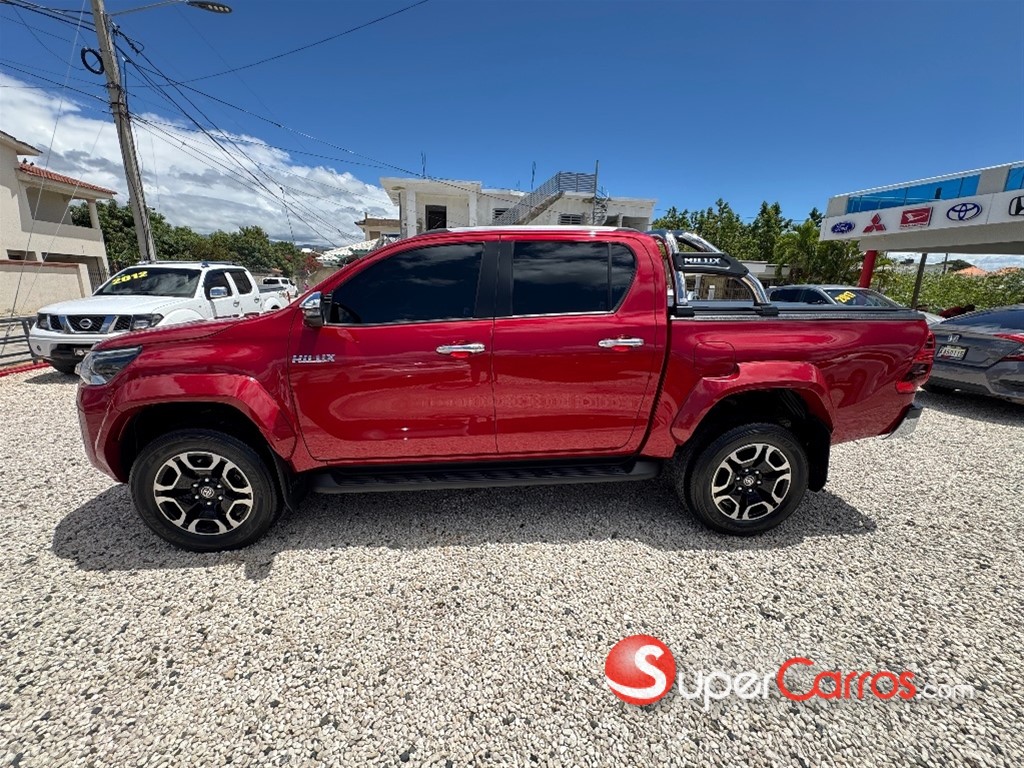 2025 Toyota Hilux SRX — foto 7 / 12