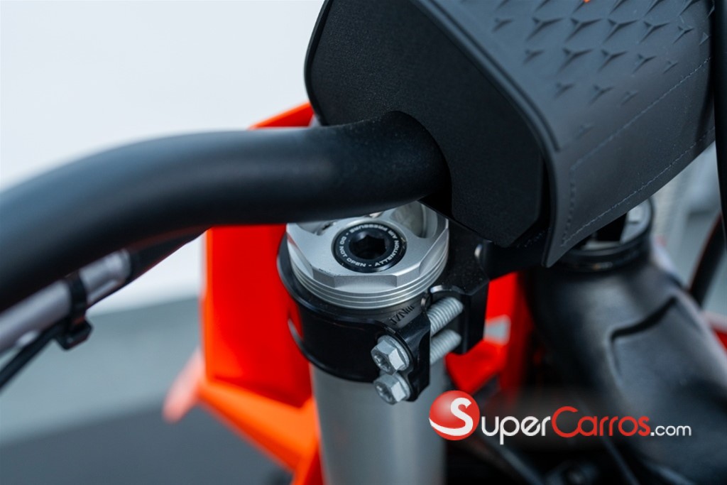 2025 KTM SX-F — foto 9 / 12