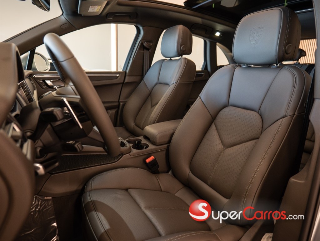 2025 Porsche Macan — foto 10 / 12