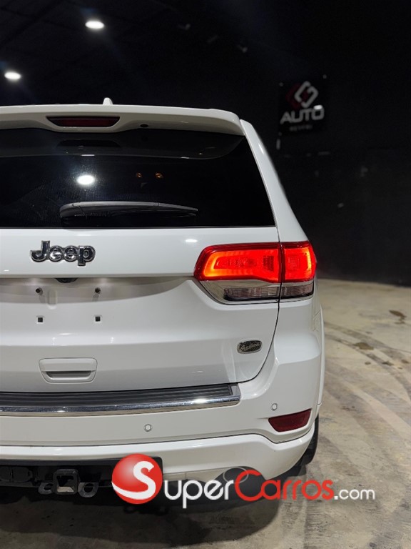 2019 Jeep Cherokee Overland — foto 8 / 9