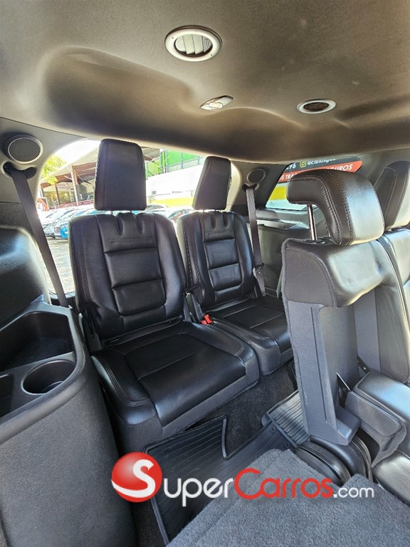 2013 Ford Explorer Limited — foto 9 / 10