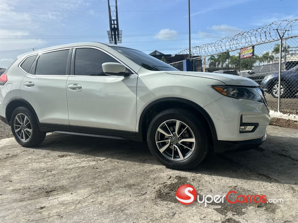 2017 Nissan Rogue — foto 3 / 11