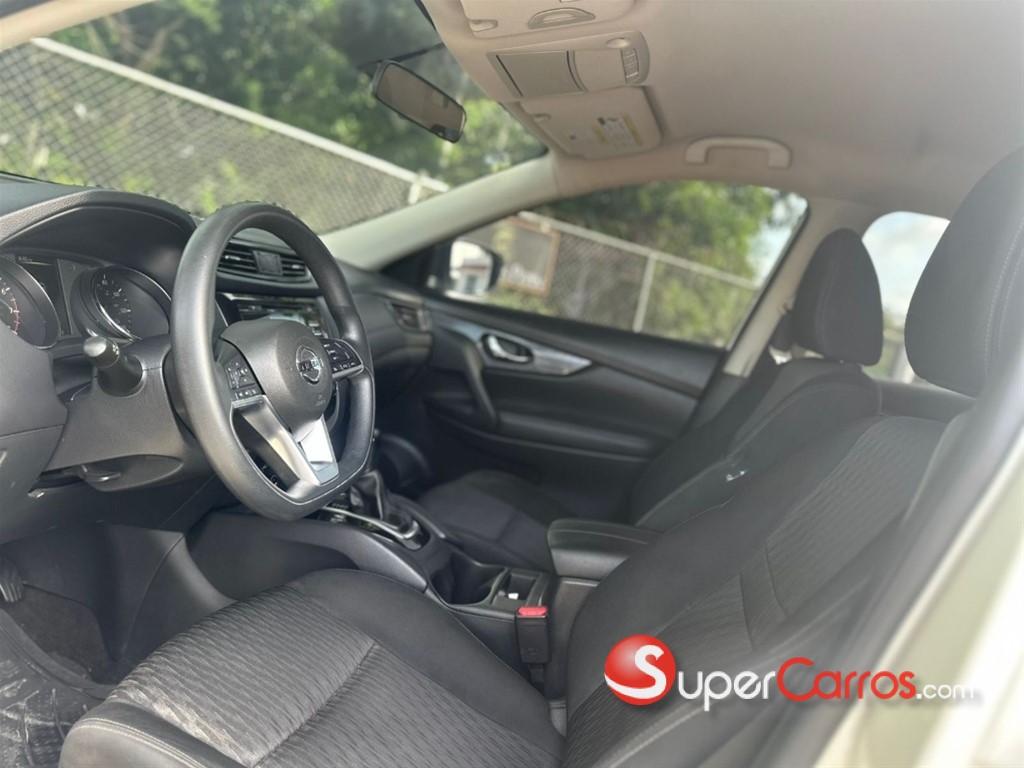2017 Nissan Rogue — foto 4 / 11