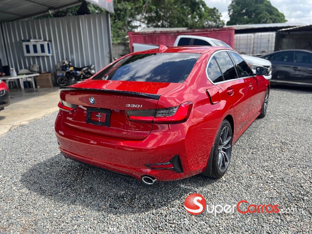 2020 BMW Serie 3 330i — foto 3 / 8