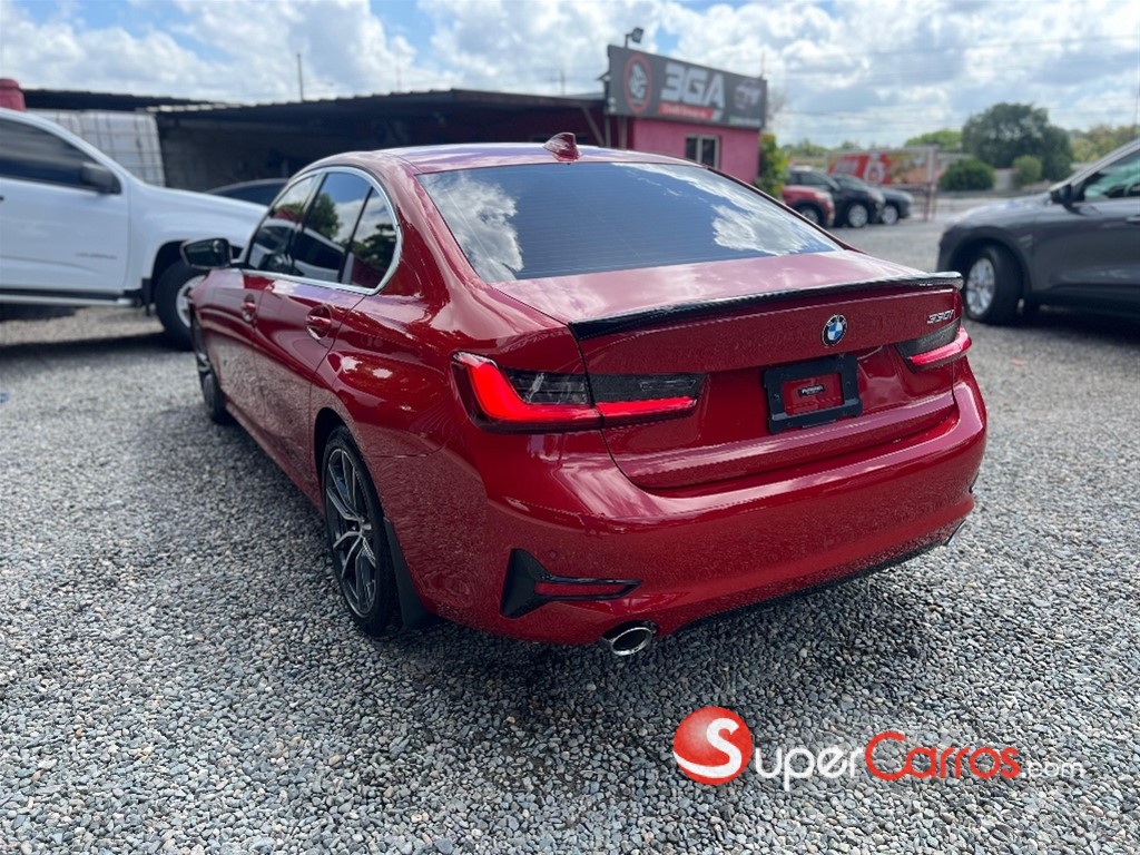 2020 BMW Serie 3 330i — foto 5 / 8