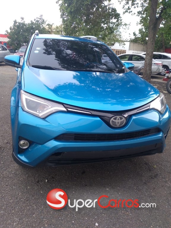 2018 Toyota RAV4 LE — foto 2 / 12