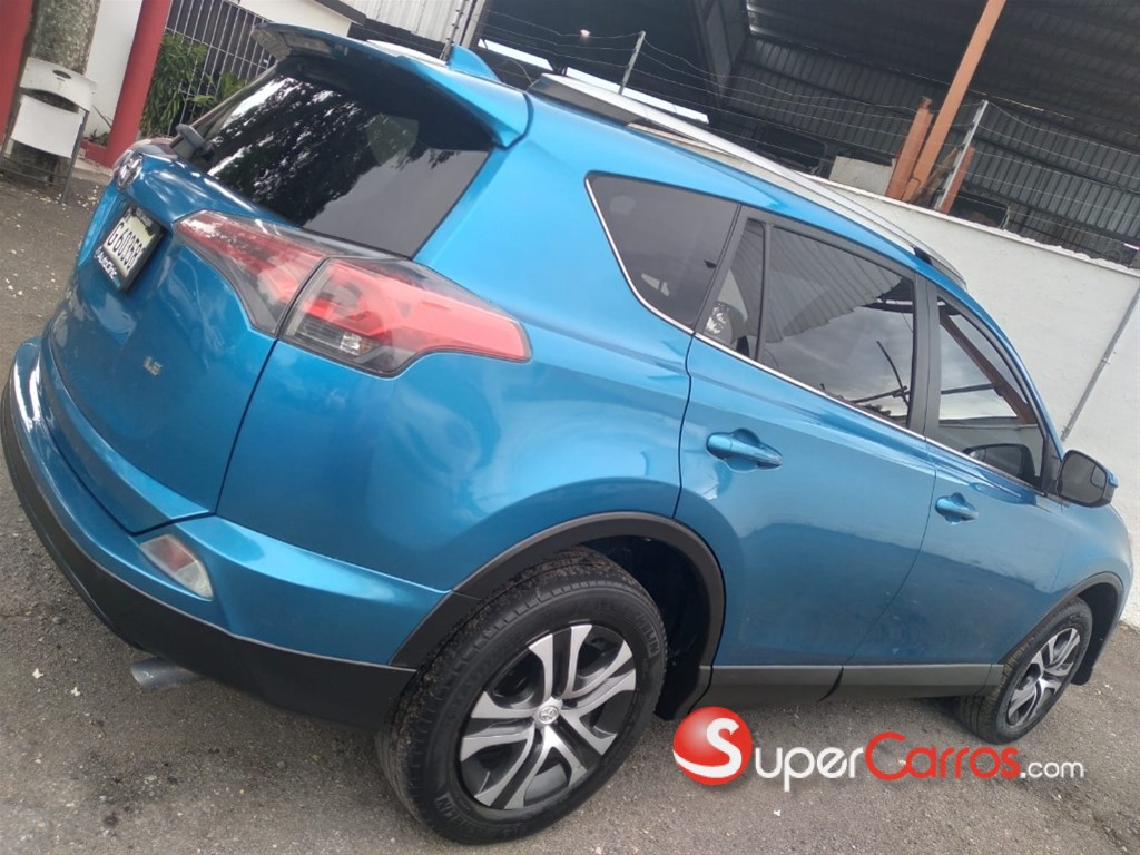 2018 Toyota RAV4 LE — foto 6 / 12