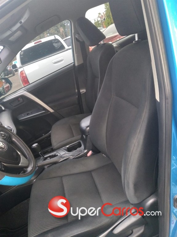 2018 Toyota RAV4 LE — foto 7 / 12