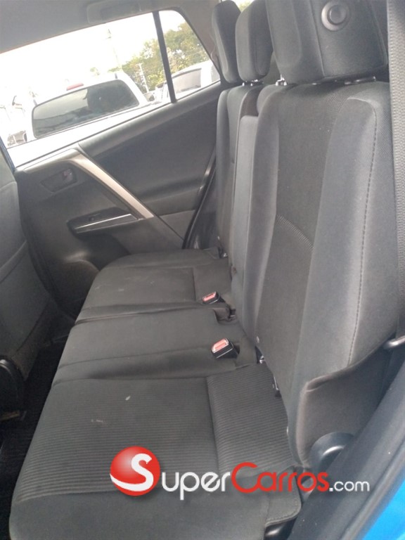 2018 Toyota RAV4 LE — foto 9 / 12