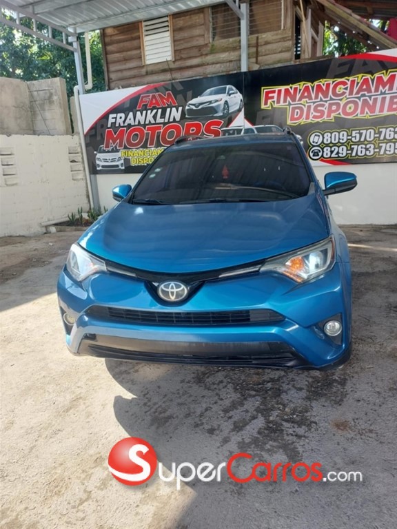 2018 Toyota RAV4 LE — foto 10 / 12