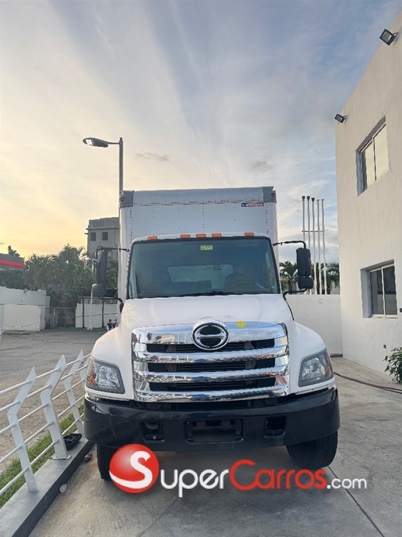 2015 Hino 338 — foto 2 / 6