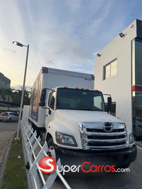 2015 Hino 338 — foto 3 / 6