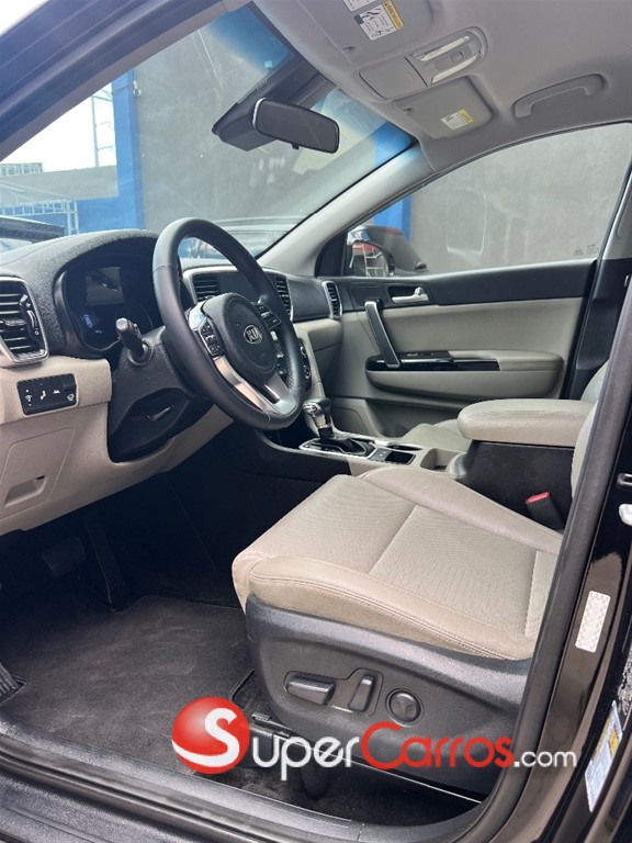 2020 Kia Sportage EX — foto 6 / 12