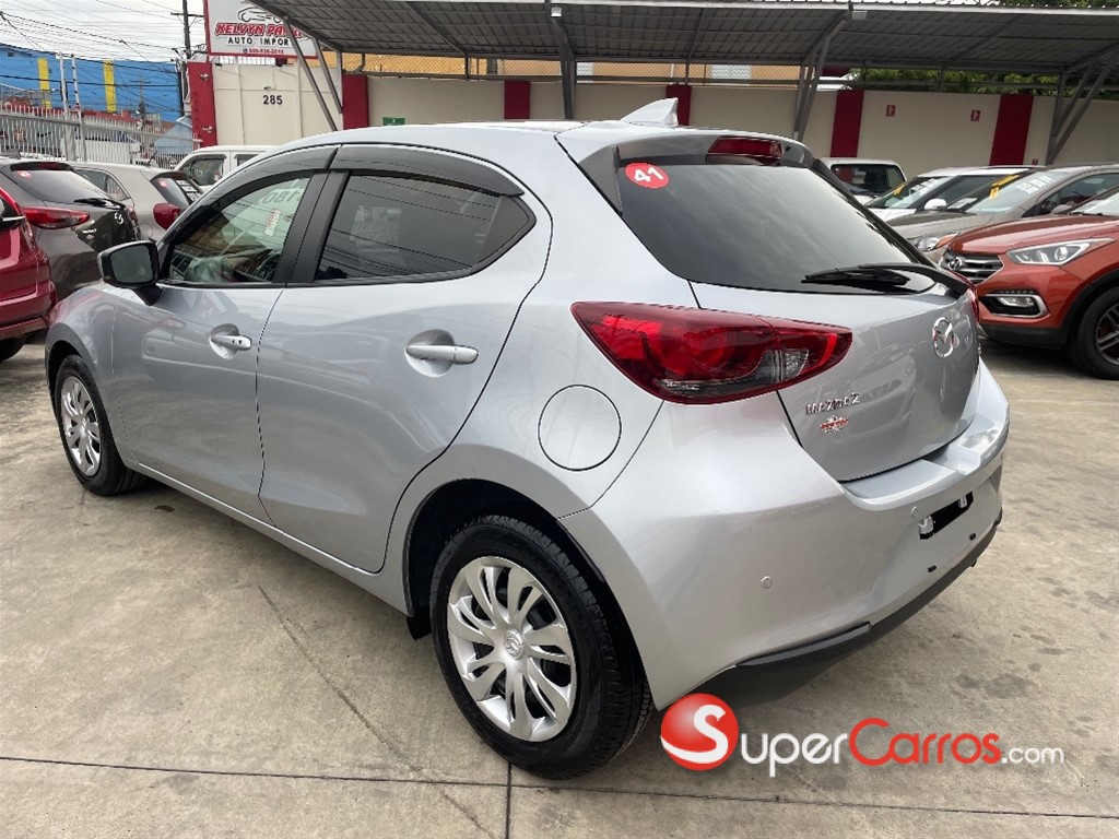 2020 Mazda 2 — foto 4 / 7
