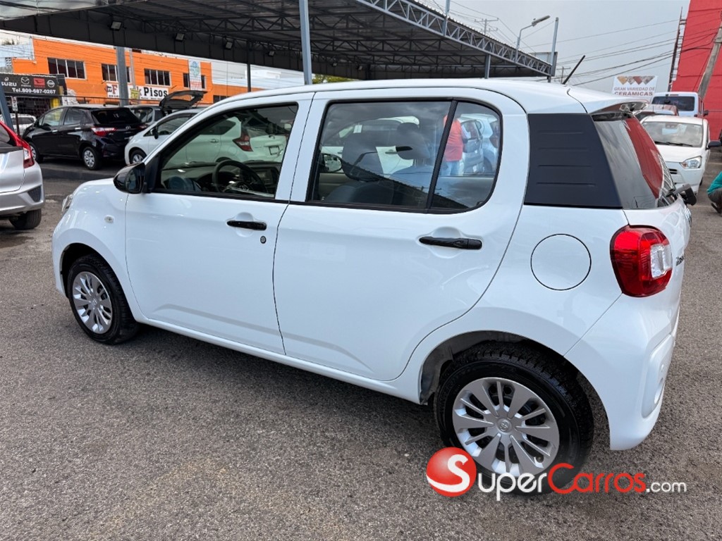 2021 Toyota Passo — foto 2 / 12