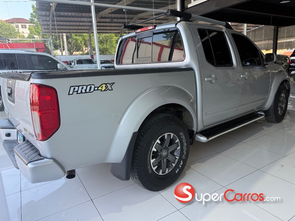 2017 Nissan Frontier Desert Runner — foto 9 / 12