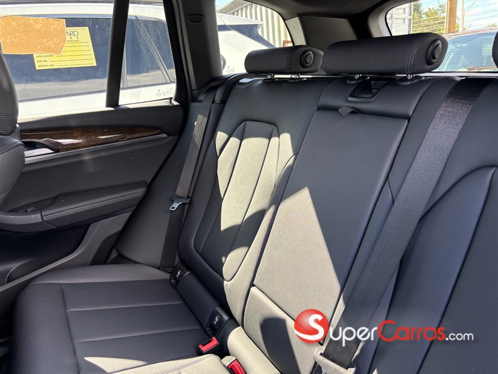 2020 BMW X 3 XDrive 30i — foto 7 / 12