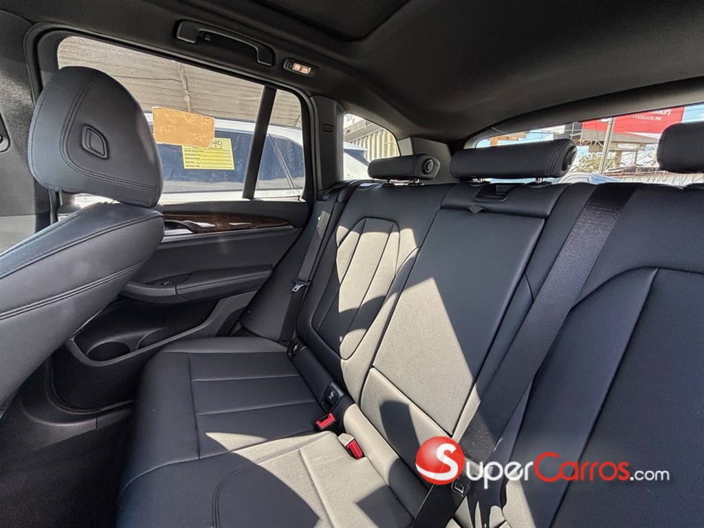 2020 BMW X 3 XDrive 30i — foto 8 / 12