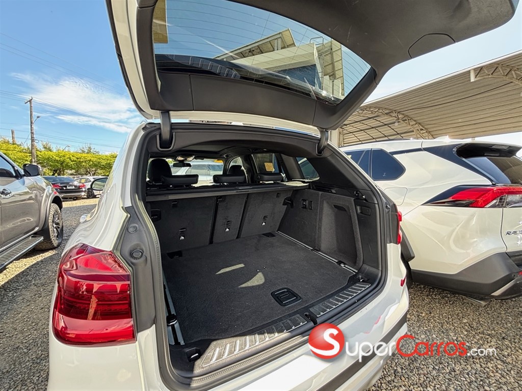 2020 BMW X 3 XDrive 30i — foto 10 / 12